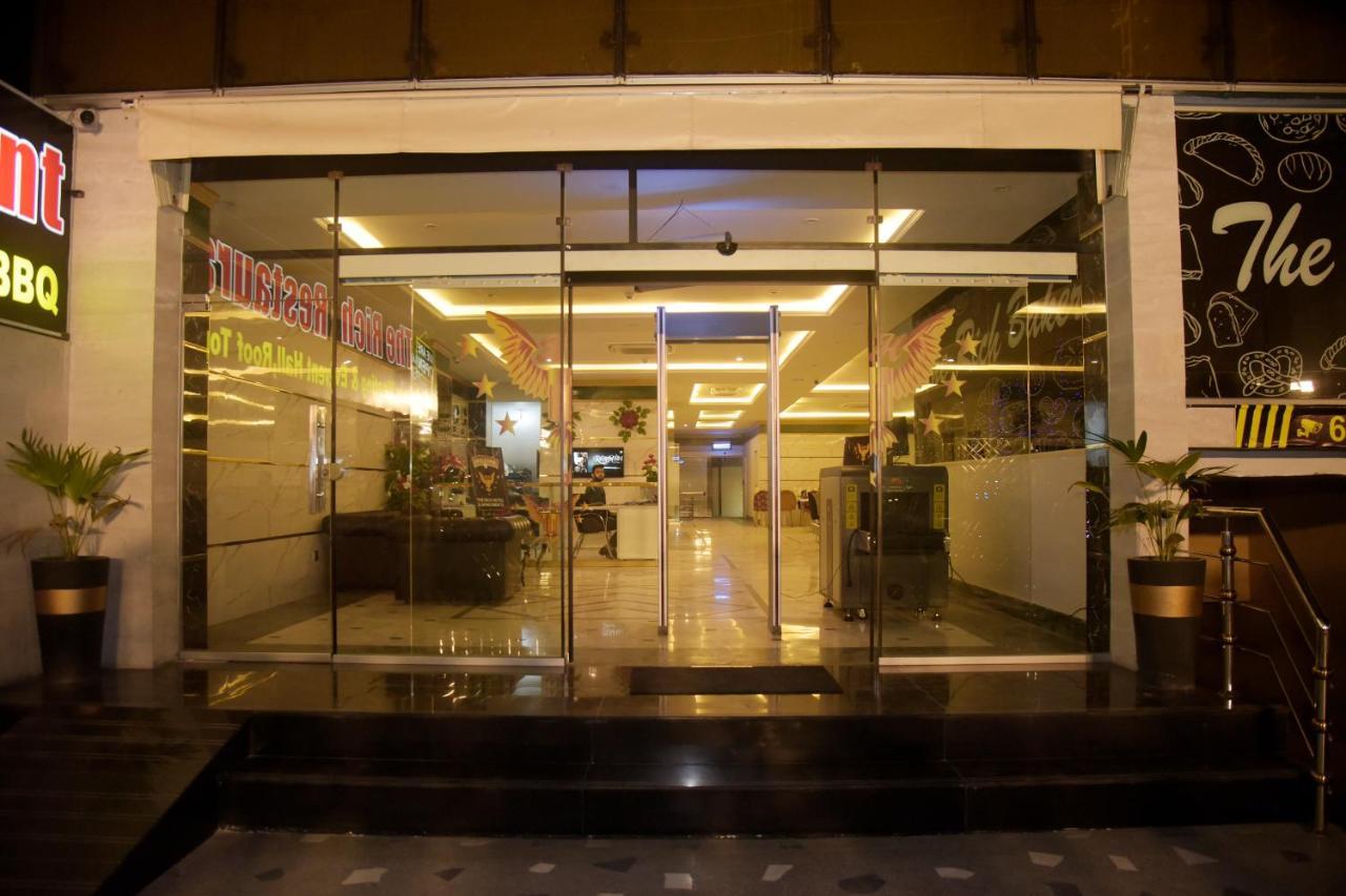 The Rich Hotel & Apartments Lahore Exterior photo