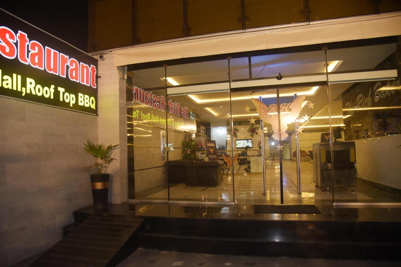 The Rich Hotel & Apartments Lahore Exterior photo