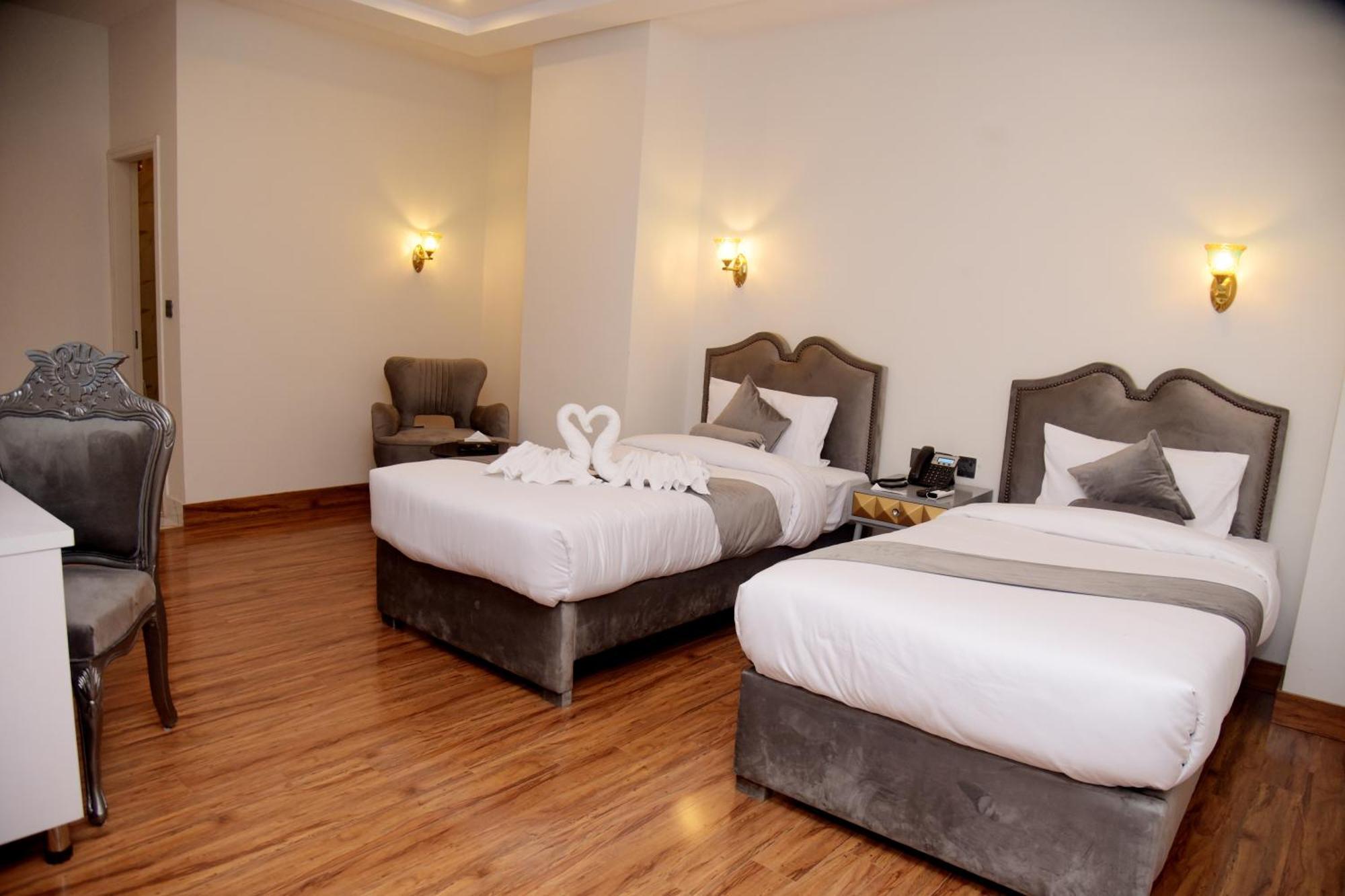 The Rich Hotel & Apartments Lahore Exterior photo